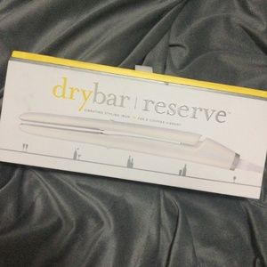 Drybar reserve vibrating styling flat iron